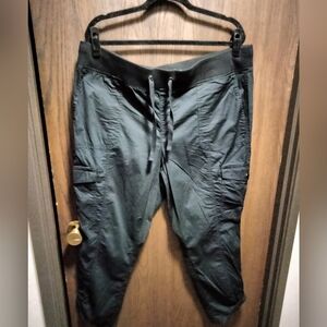 Torrid Feel The Fit Crop Cargo Pants